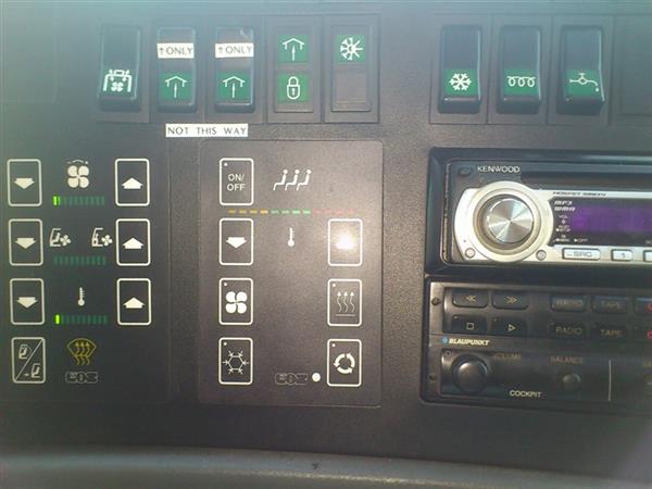 2001 Van Hool Eos 90 49 seat Exec 2001 Van Hool Eos 90 49 seat Exec