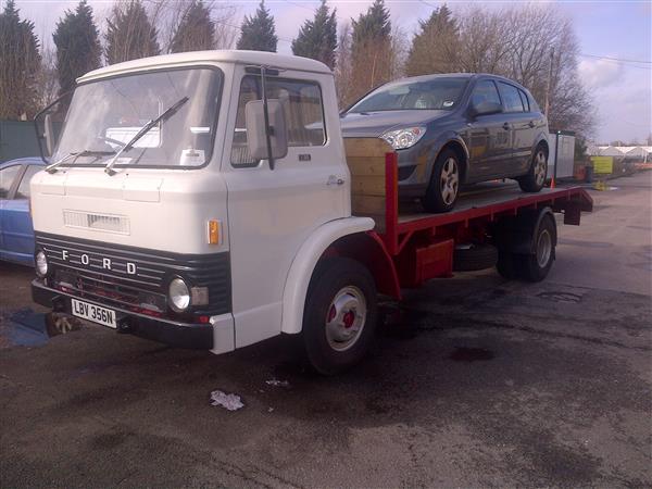 RESTORED FORD D SERIES BEAVERTAIL /FLAT PRESERVED LORRY