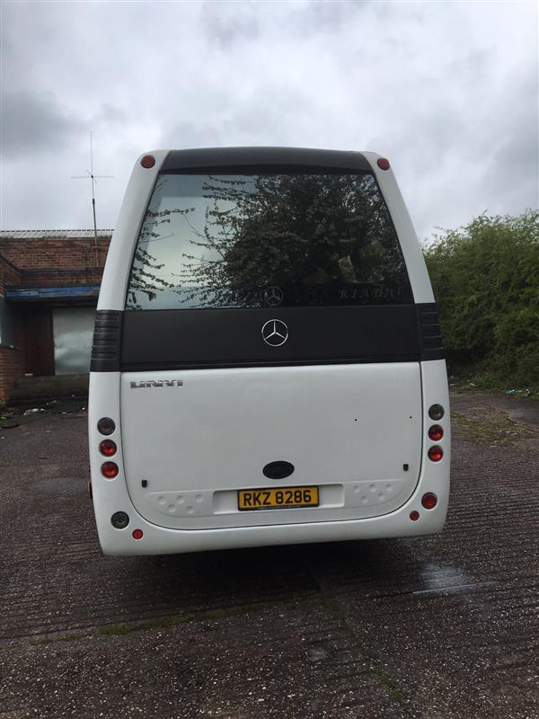 2006 Mercedes  Unvi Riada 29 Seater