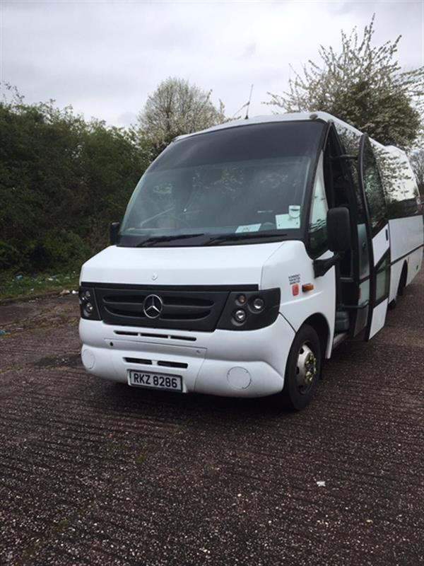 2006 Mercedes  Unvi Riada 29 Seater