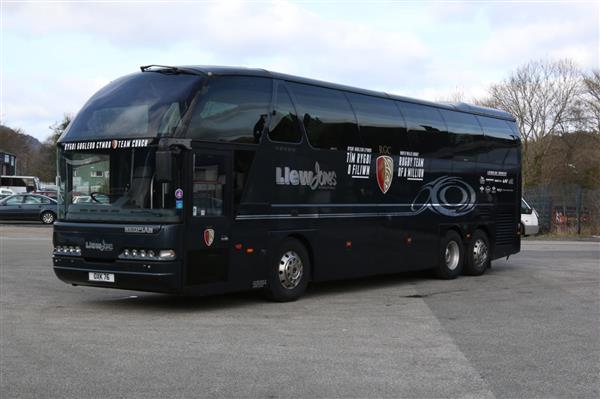 2003 TEAM COACH NEOPLAN STARLINER MINT