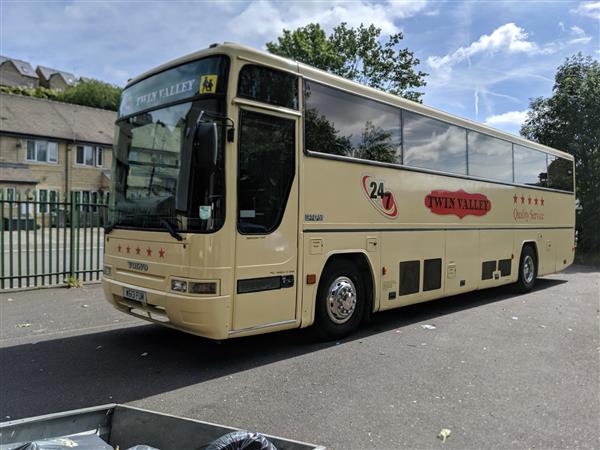 2000 VOLVO B10m Plaxton Premiere