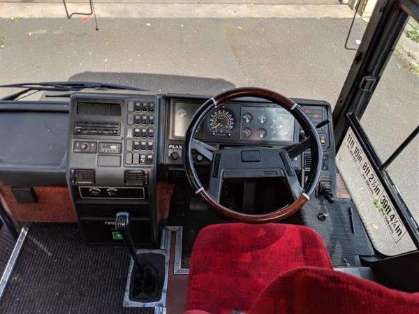 2000 VOLVO B10m Plaxton Premiere