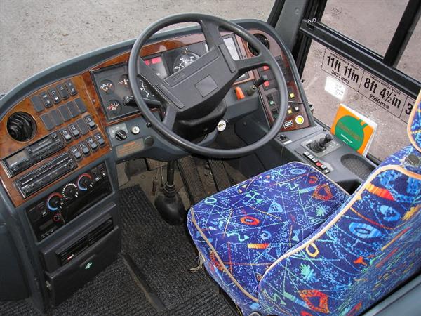 2000 Volvo B10M Plaxton Panther