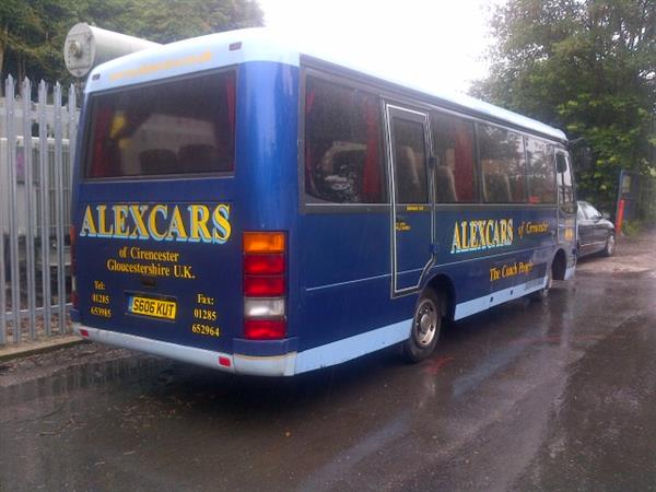 1998 RIGHT HAND DRIVE  Toyota coaster 22 SEATER