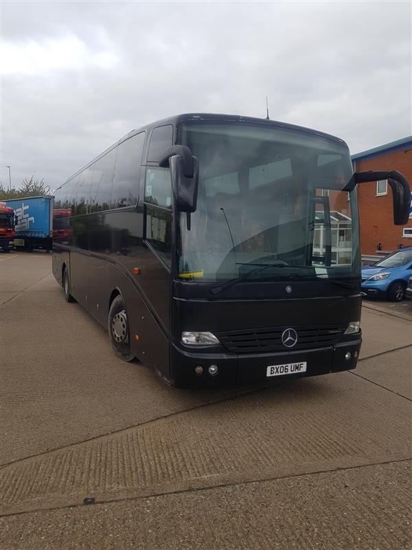 2006 Mercedes Touro automatic coach