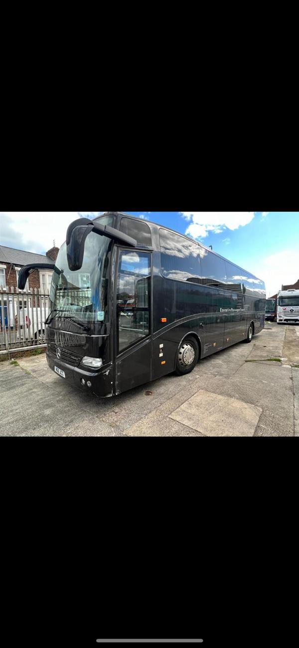 2006 Mercedes Touro automatic coach