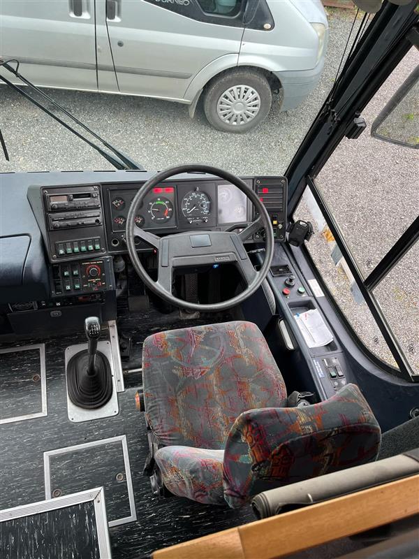 1997 Volvo B10m, Mark 4, 6 speed manual,  Caetano Algarve, in excellent condition 