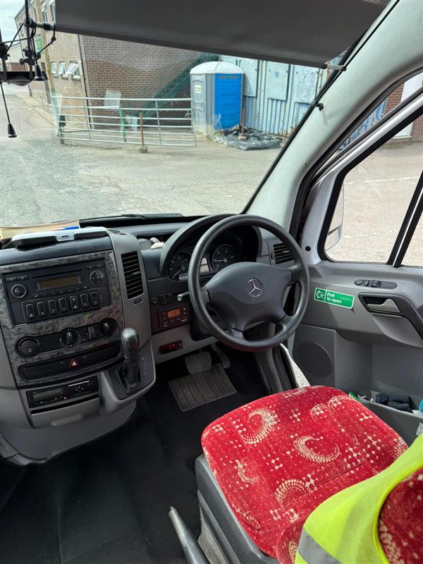2009 Mercedes 515 cdi Sprinter 16 seater 2009 Mercedes 515 cdi Sprinter 16 seater