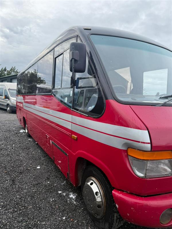 2005 Mercedes 29 seat Plaxton Cheetah minicoach 2005 Mercedes 29 seat Plaxton Cheetah minicoach