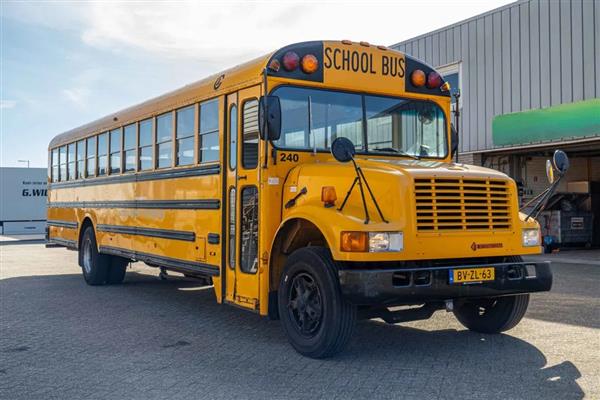 1998 International Harvester School bus located in Holland 1998 International Harvester School bus located in Holland